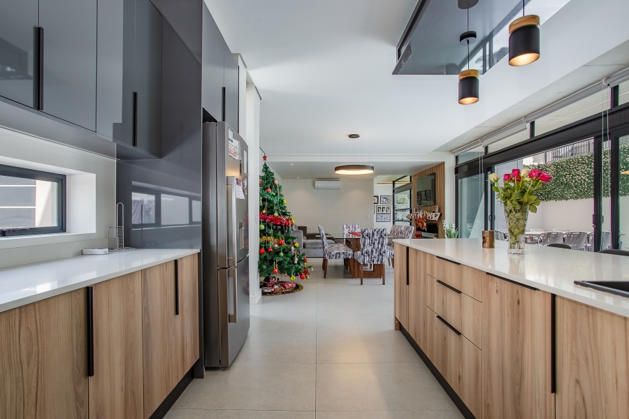 6 Bedroom Property for Sale in Pearl Valley at Val de Vie Western Cape